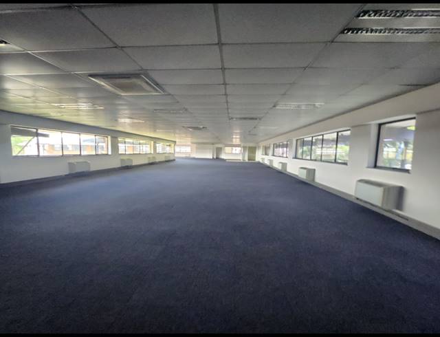 1,840M² OFFICE TO LET IN RANDJESPARK